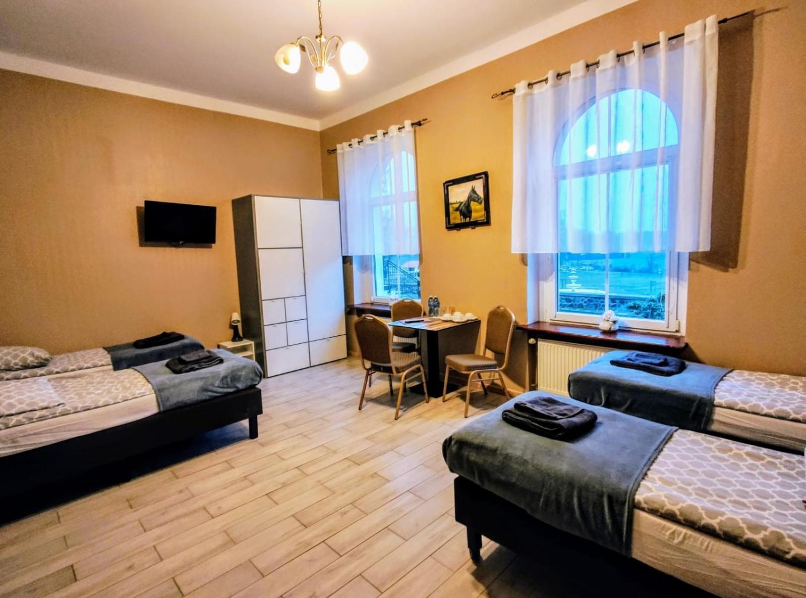 Palac Pod Bocianim Gniazdem Runowo  Exterior photo